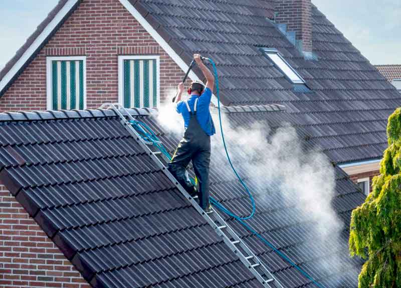 SCHEIT COUVERTURE 67 : artisan couvreur sur Strasbourg et dans tout le BAS-RHIN (67). Travaux de couverture, pose et rénovation de couverture, réparation fuite toiture, pose de fenêtre de toit velux, zinguerie, entretien toiture : nettoyage, démoussage, traitement anti mousse et peinture hydrofuge toiture, nettoyage, démoussage, ravalement peinture façade, imperméabilisation façade sur Strasbourg et dans tout le BAS-RHIN (67)